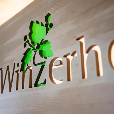 Der Winzerhof 게스트하우스 3*